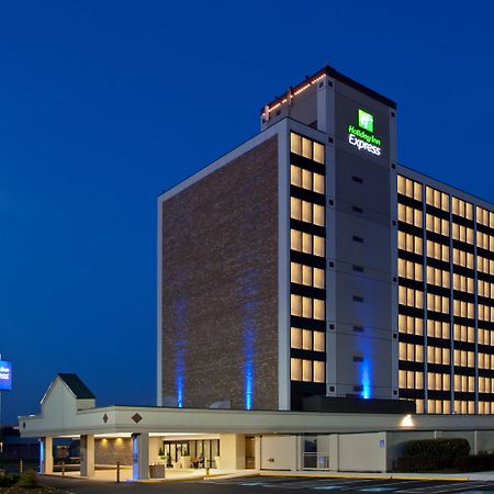 Holiday Inn Express Washington Dc Sw - Springfield By Ihg Exterior photo