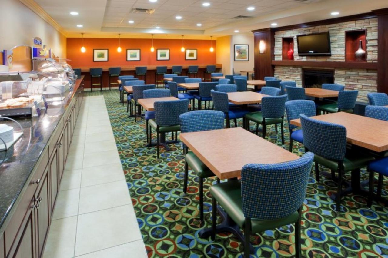 Holiday Inn Express Washington Dc Sw - Springfield By Ihg Exterior photo