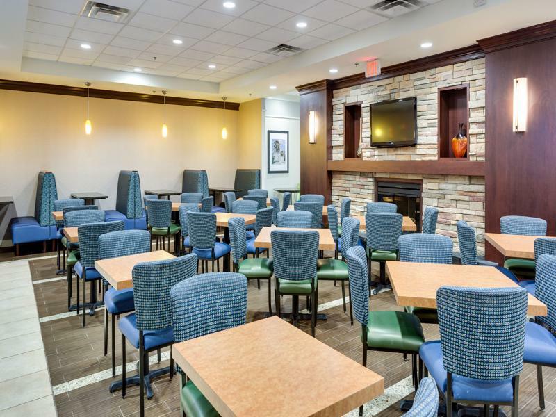 Holiday Inn Express Washington Dc Sw - Springfield By Ihg Exterior photo